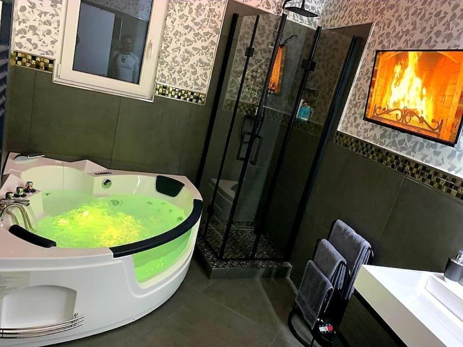 Luxus Loft Whirlpool Designer Kueche Bad Appartement Herdecke Buitenkant foto